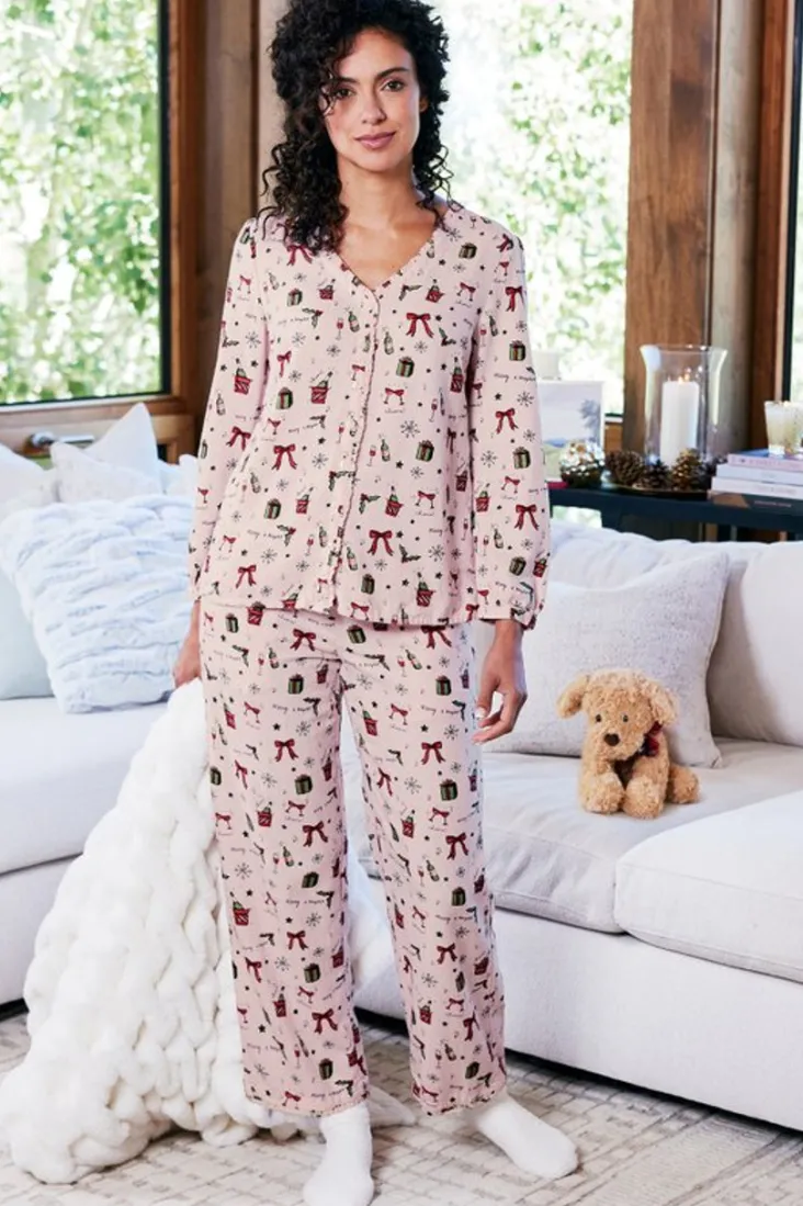 festive_finley_sleep_set_10.webp Outlet Soft Surroundings Festive Finley Sleep Set