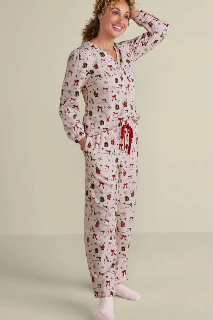 festive_finley_sleep_set_11.webp Outlet Soft Surroundings Festive Finley Sleep Set