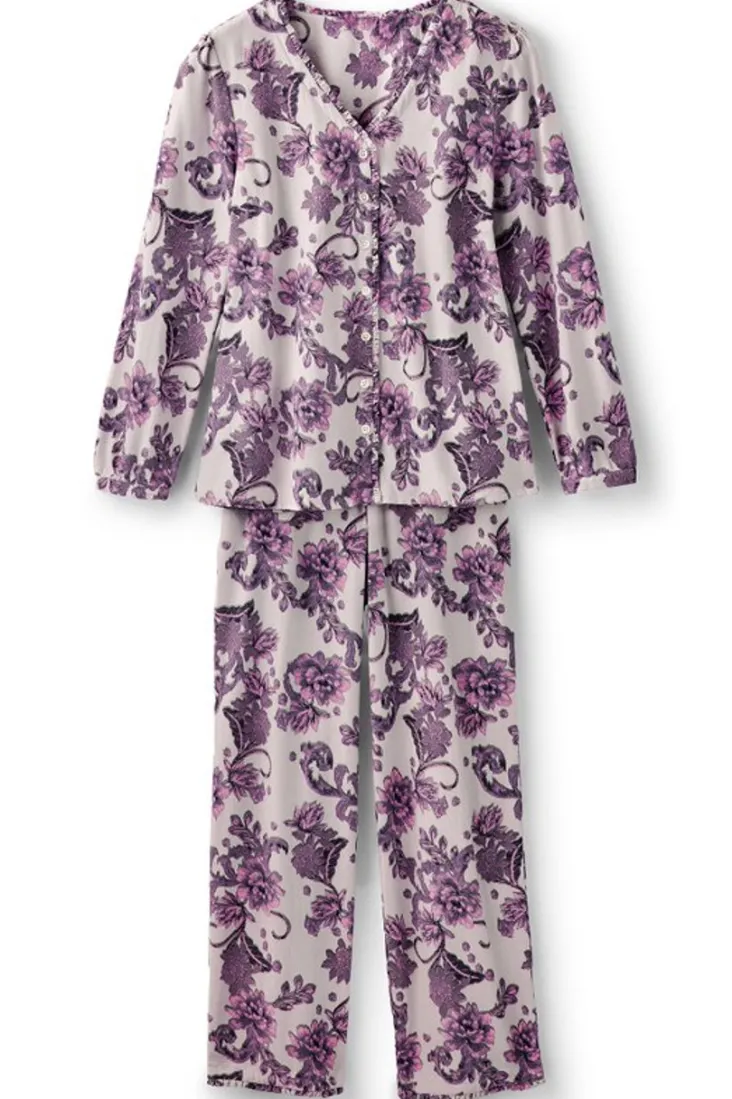 festive_finley_sleep_set_13.webp Outlet Soft Surroundings Festive Finley Sleep Set