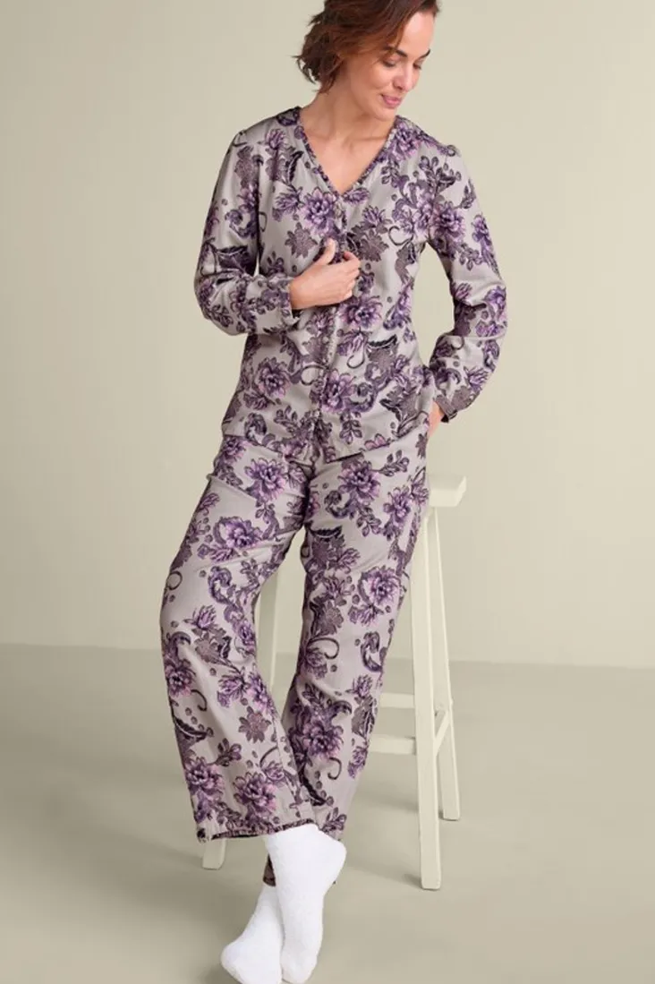 festive_finley_sleep_set_16.webp Outlet Soft Surroundings Festive Finley Sleep Set