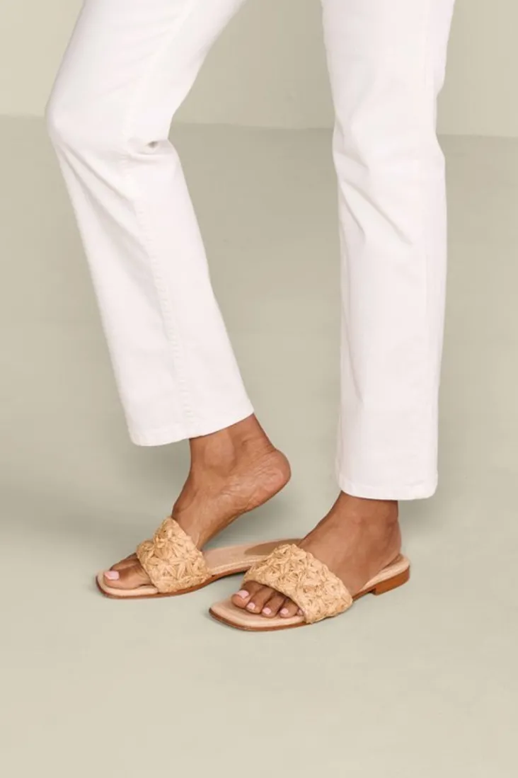 schutz_ayla_raffia_slides_1.webp Outlet Soft Surroundings Schutz Ayla Raffia Slides Perola