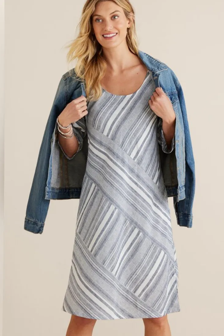 sonya_linen_dress_5.webp Shop Soft Surroundings Sonya Linen Dress White/Blue