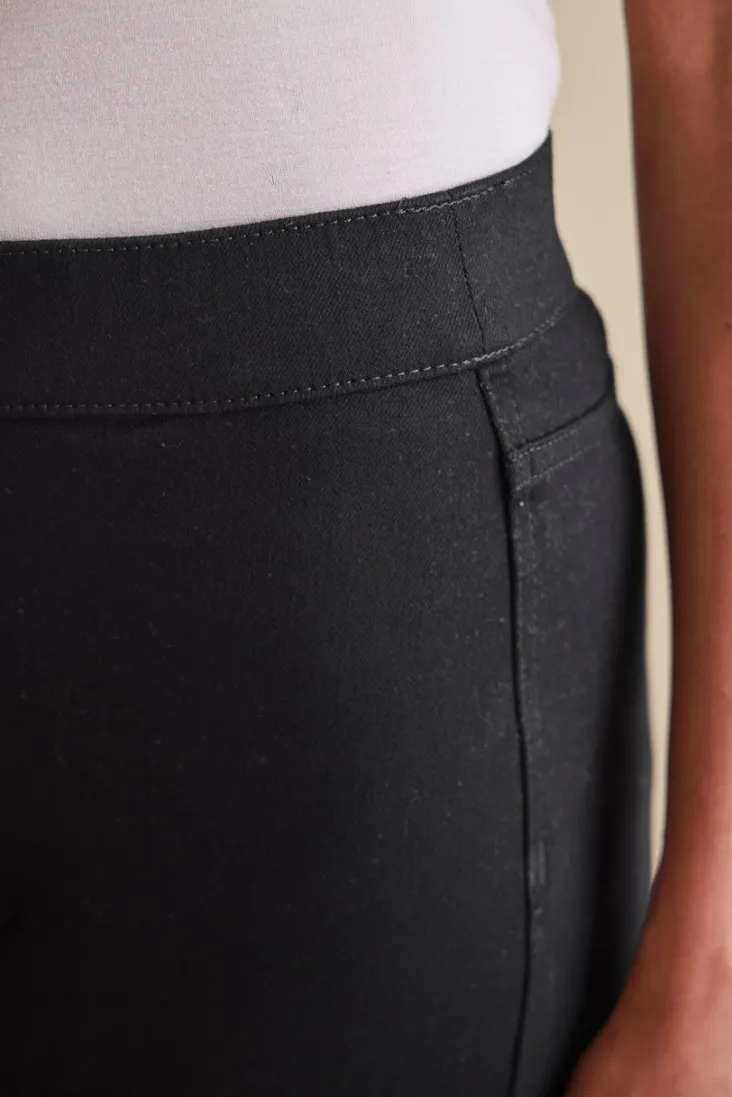 ultimate_denim_pullon_slim_leg_jeans_24.webp Clearance Soft Surroundings Ultimate Denim Pull-On Slim Leg Jeans